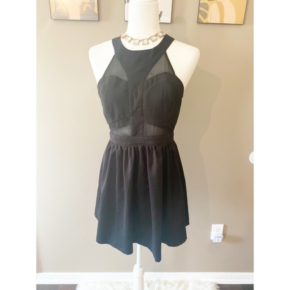 DO+BE Dresses & Skirts - Do & Be Black Mesh Paneling LBD Mini Dress